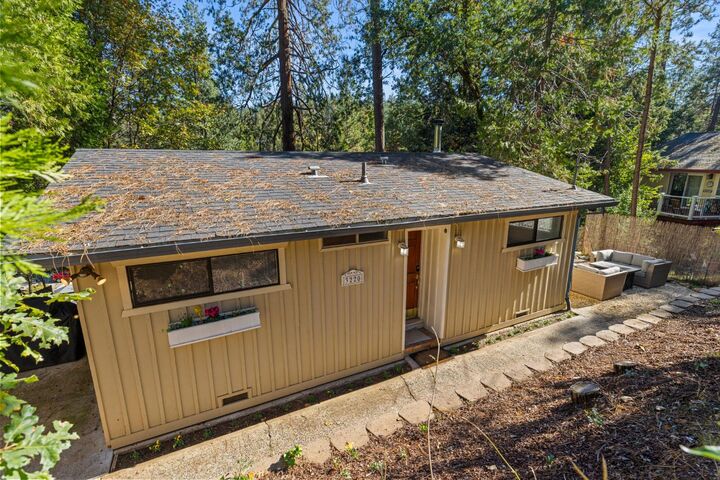 Property Photo: 3220 Naomi Way CA 95667