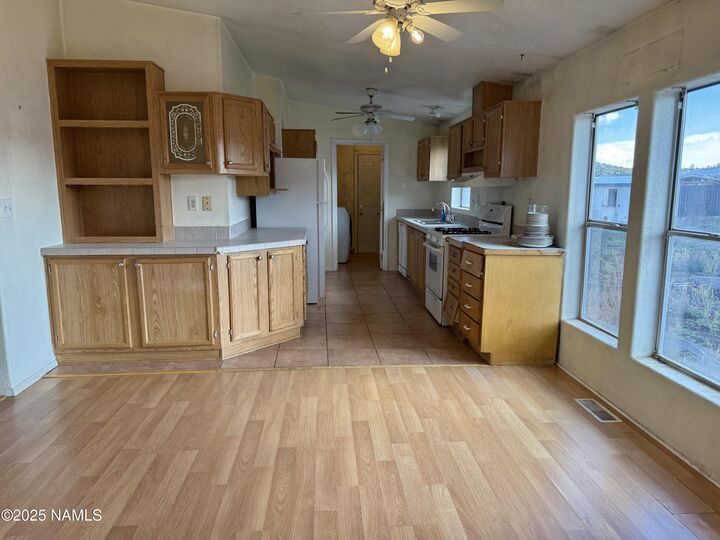 Property Photo: 7700 E Creekside Drive AZ 86004