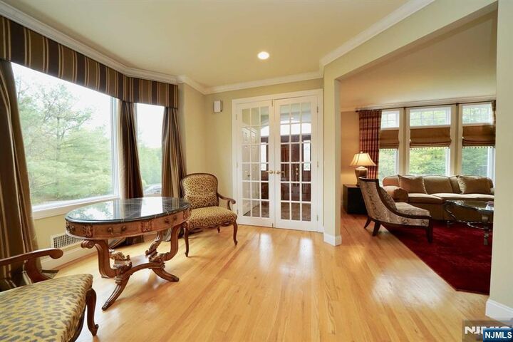 Property Photo:  1 Candlewood Drive 1  NJ 07675