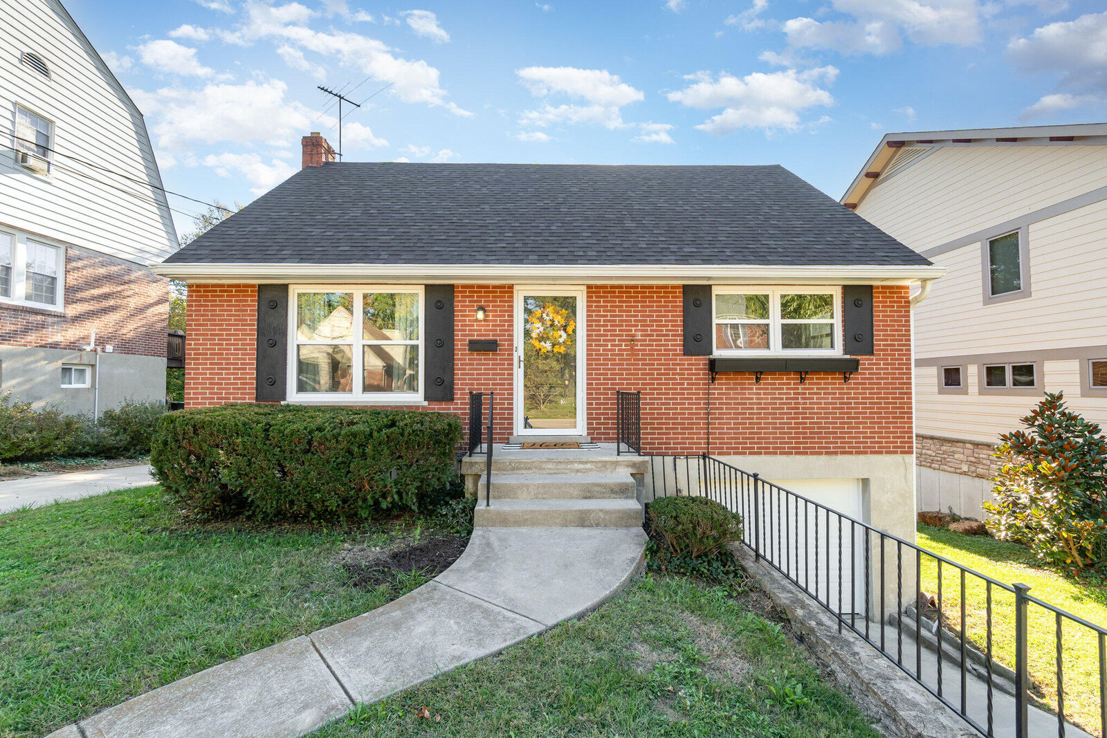 Property Photo: 25 Greenwood Avenue KY 41075