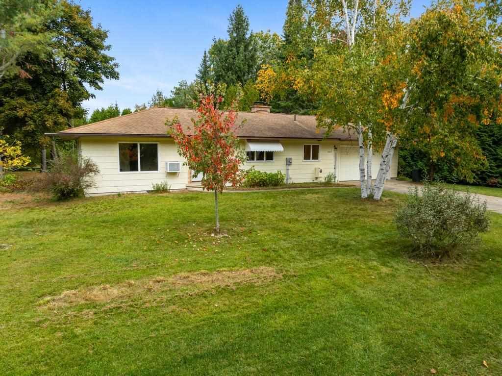 Property Photo: 2262 Harbor-Petoskey MI 49770