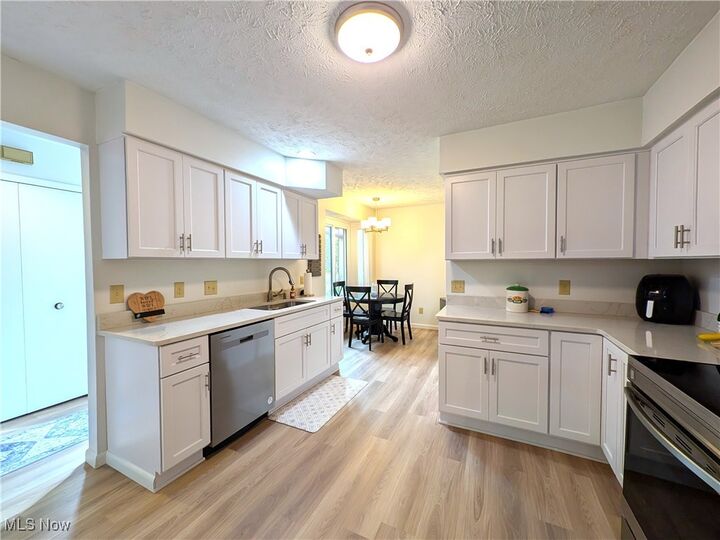 Property Photo: 210 Teal Trace 210 OH 44124