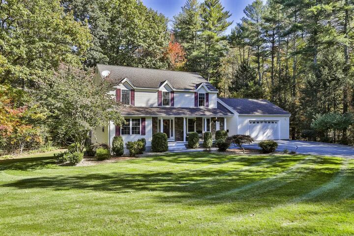 8 Joan Avenue  Hudson NH 03051 photo