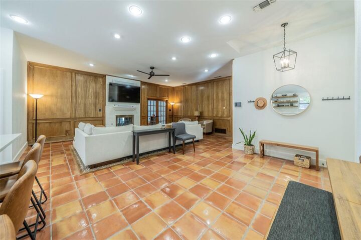 Property Photo: 3008 Creekview Drive TX 76051