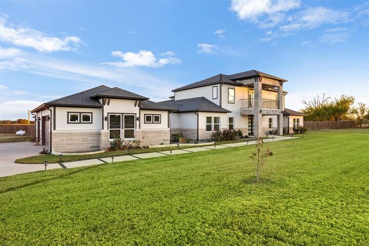 Property Photo: 3721 E Highway 34 TX 75119