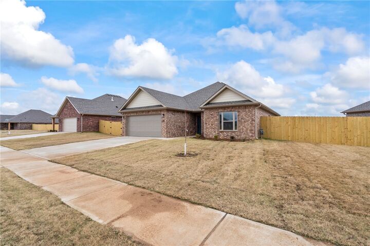 Property Photo: 76 W Gilpin Street AR 72730