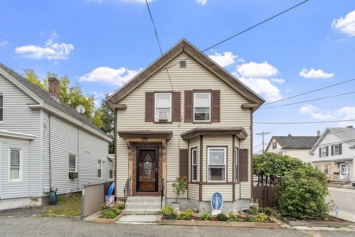 Property Photo:  69 Blossom St  MA 01852 