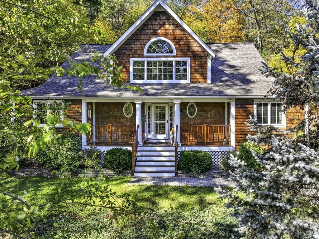 Property Photo:  475 Howard St  MA 01532 