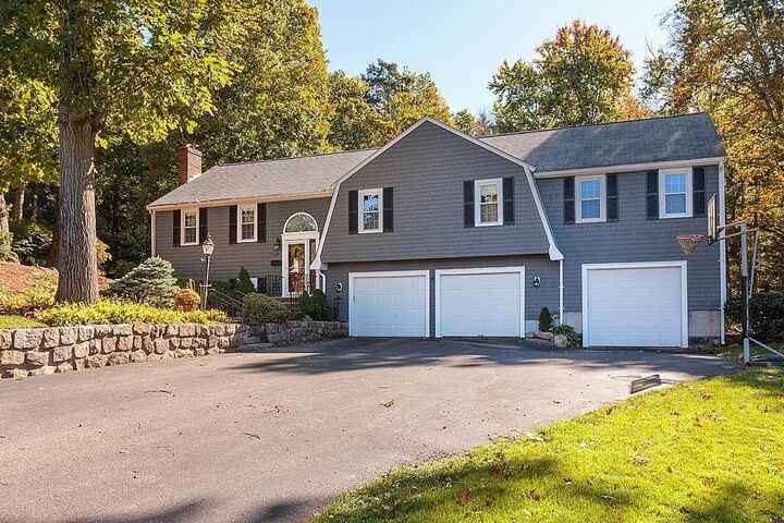 48 Patricia Drive  Milton MA 02186 photo