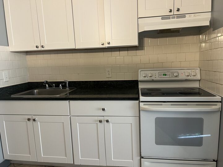 Property Photo: 126 Beaver St B-121 MA 01702