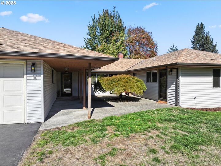 Property Photo: 106 Pahatu St WA 98639