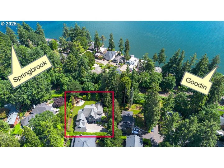 Property Photo:  15948 Twin Fir Rd  OR 97035