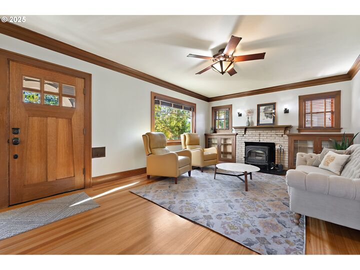Property Photo: 3535 NE 63rd Ave OR 97213