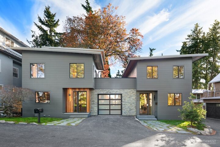 3949 A W Barrett Lane  Seattle WA 98199 photo
