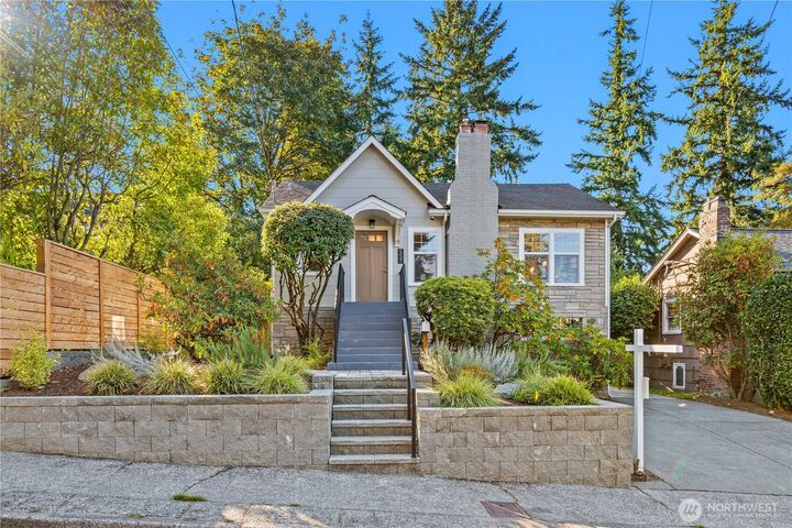 557 NE 91st Street  Seattle WA 98115 photo