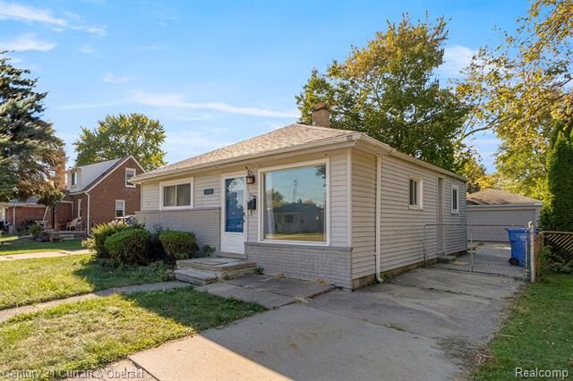 Property Photo: 5660 Hipp Street MI 48125