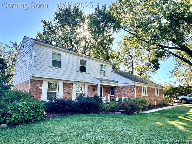 Property Photo:  2993 Aldgate Drive  MI 48304 