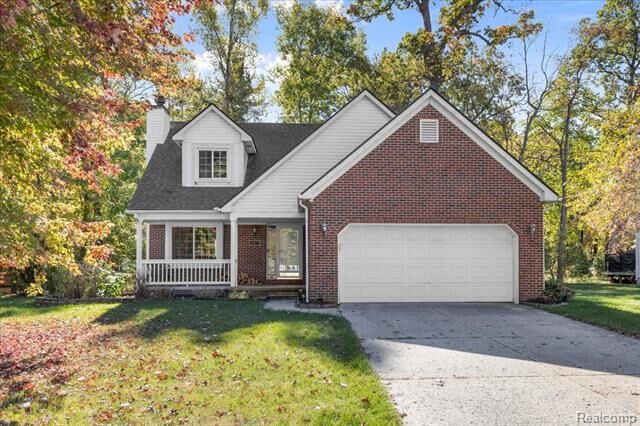 Property Photo:  2875 Regency Drive  MI 48359