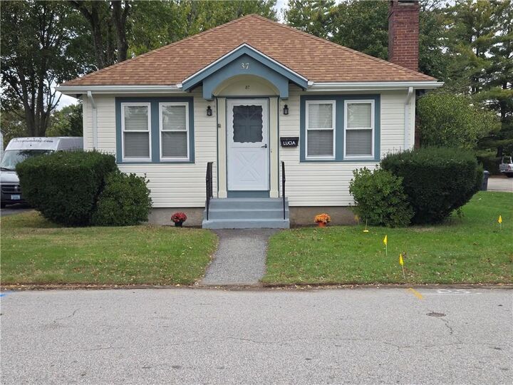 37 George Arden Avenue  Warwick RI 02886 photo