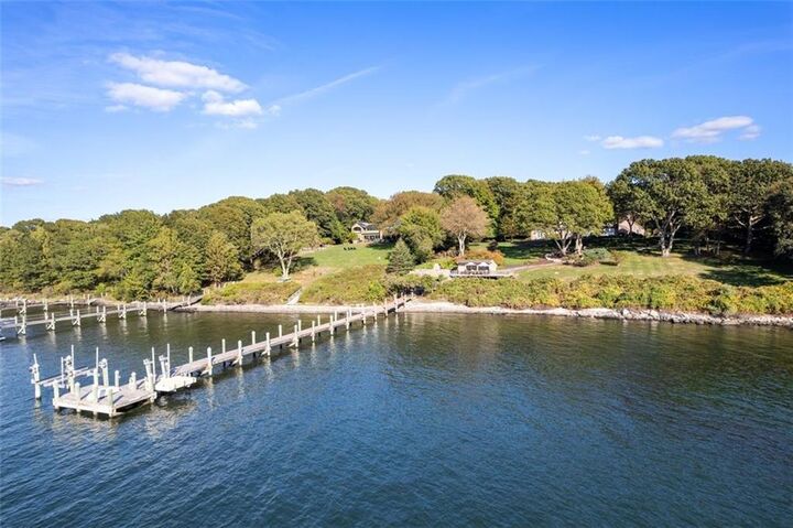 Property Photo: 1191 North Main Road RI 02835