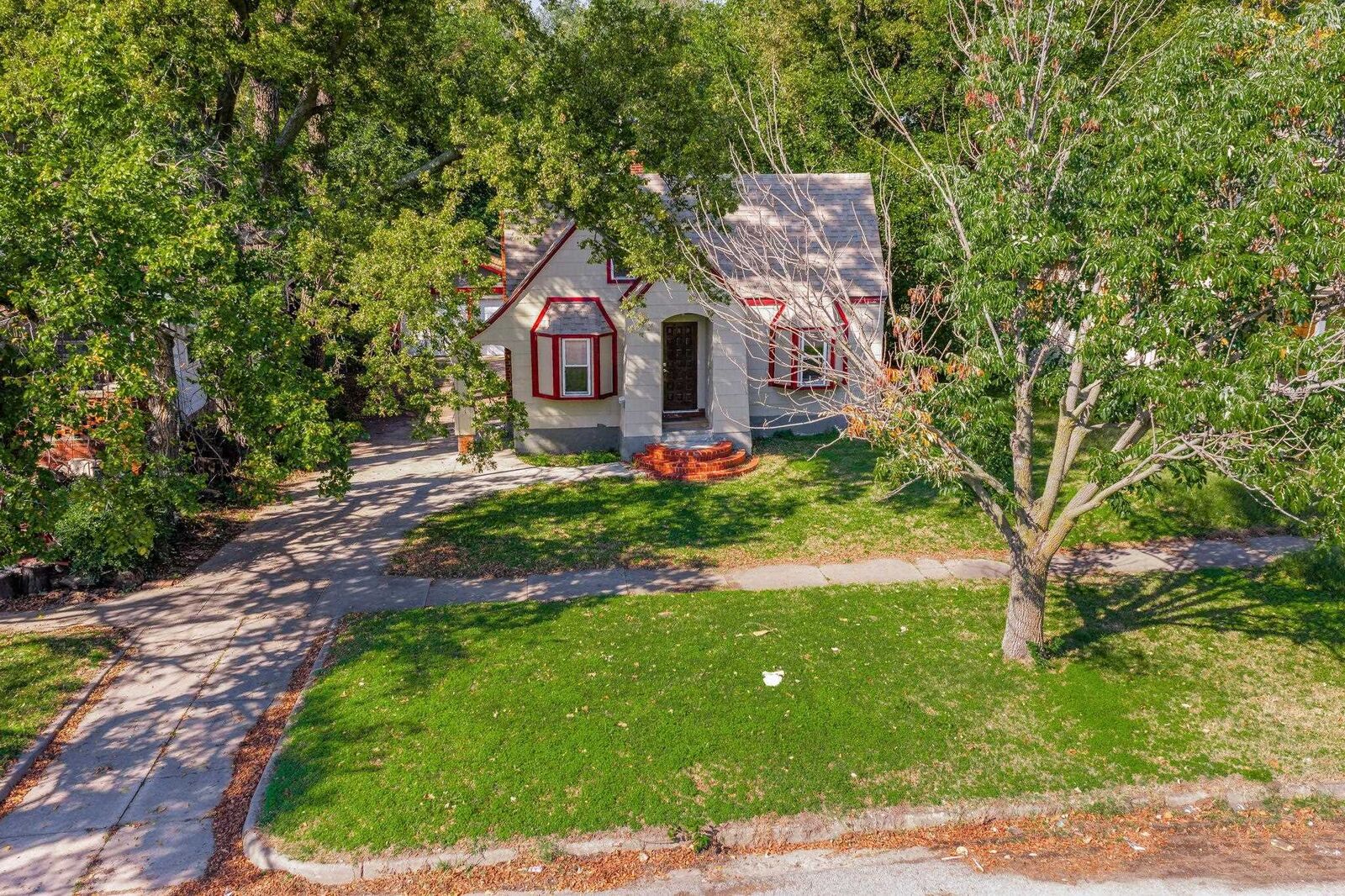 Property Photo: 1509 S Kansas Ave KS 67211-3624