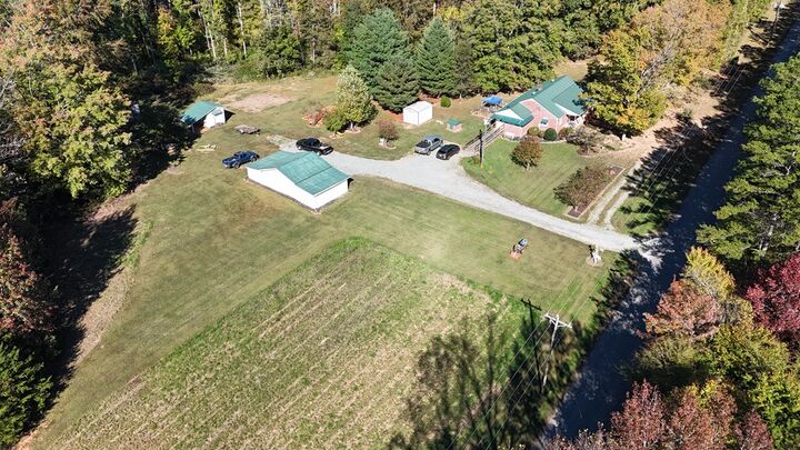 Property Photo:  350 Sunny Side Rd  VA 23937 