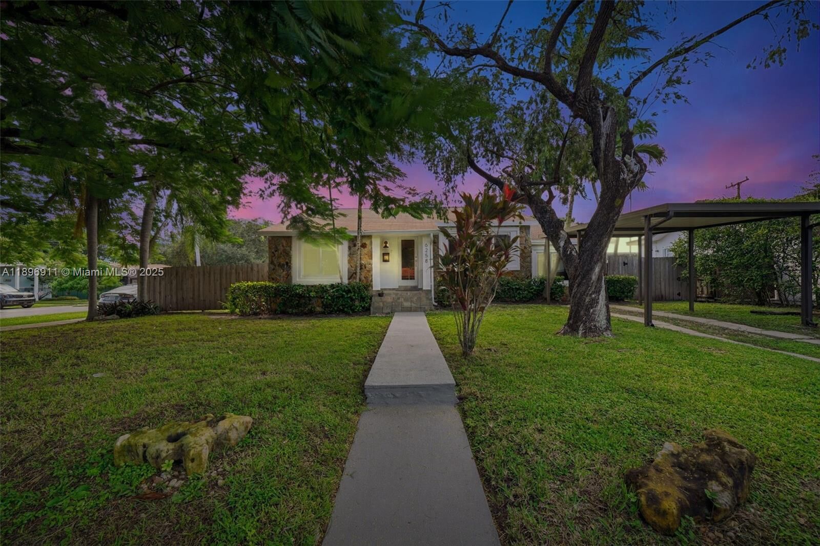Property Photo: 6258 SW 39th St FL 33155