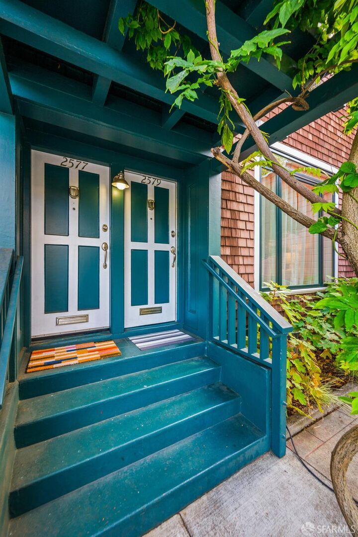 Property Photo: 2579 Folsom Street CA 94110
