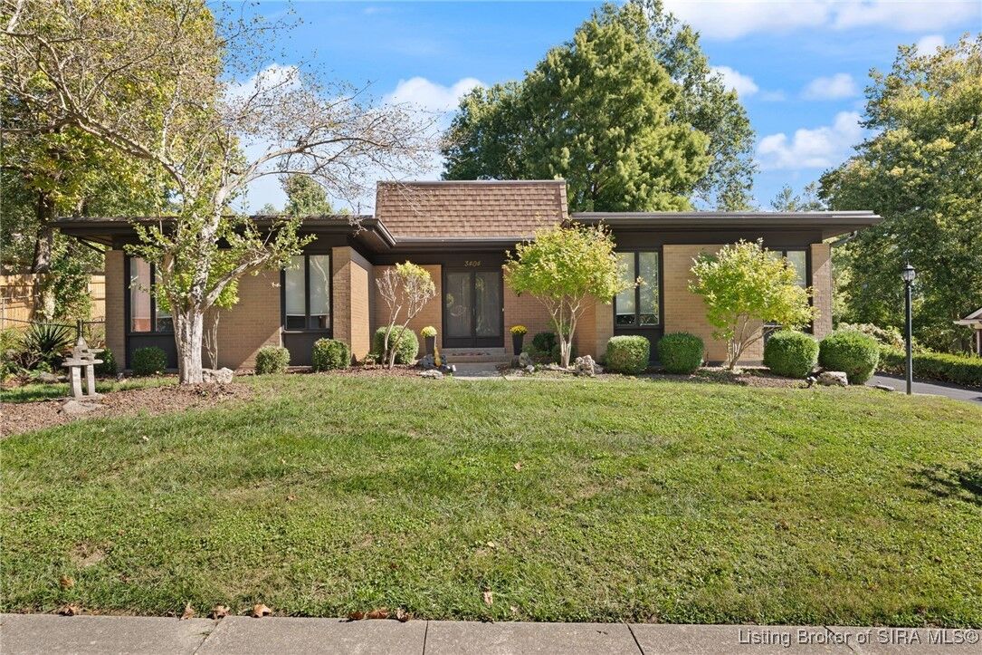 Property Photo: 3404 Greenview Drive IN 47150