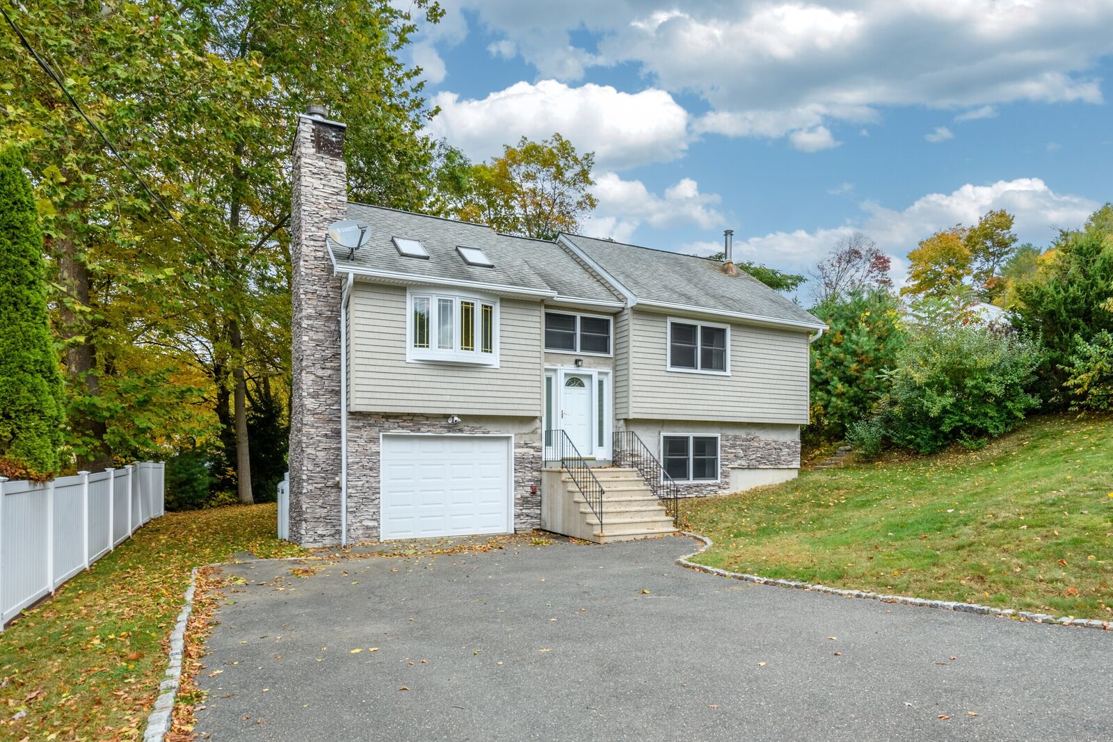 Property Photo: 25 Noe Place CT 06403
