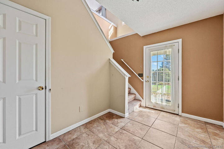 Property Photo:  6 Spoonville Road  CT 06026 