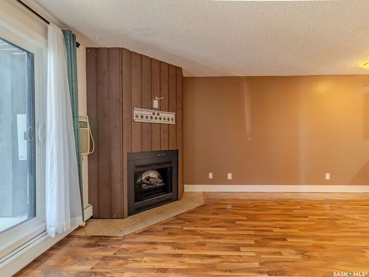 Property Photo: 512 4th Avenue N 301 SK S7K 2M7