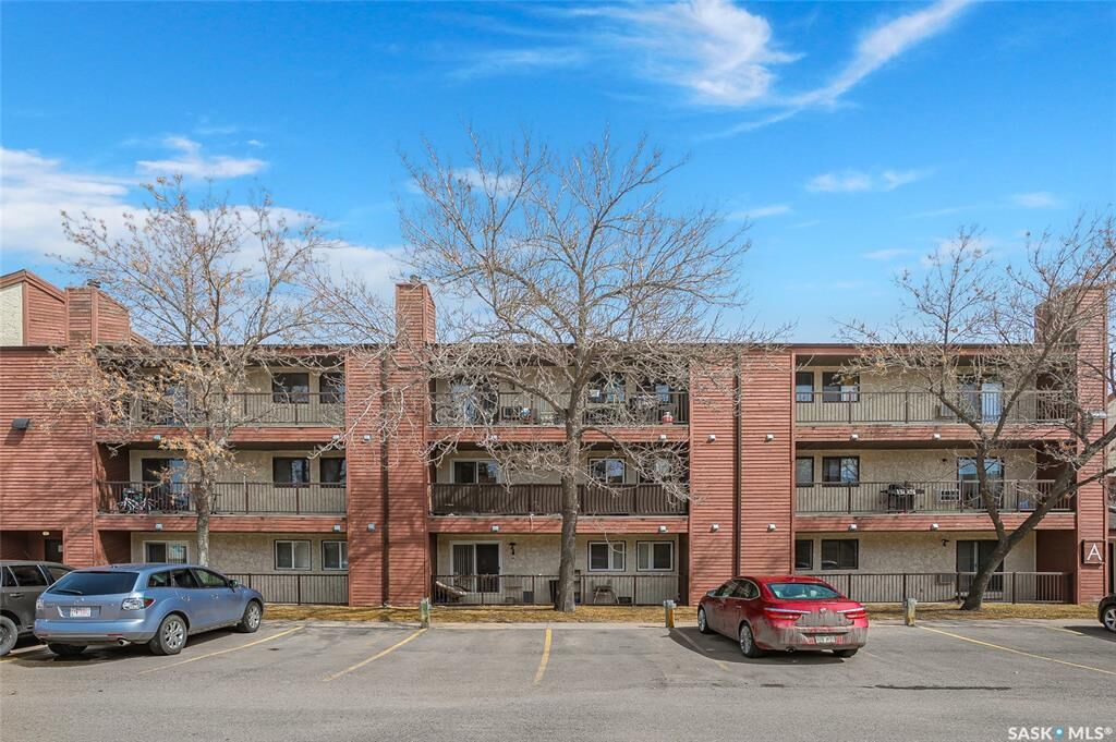 Property Photo: 4040 8th Street E 310B SK S7H 5L4