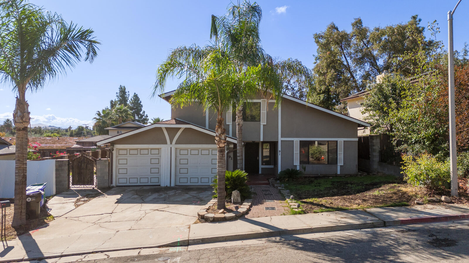Property Photo: 91 Heatherwood Court CA 93257