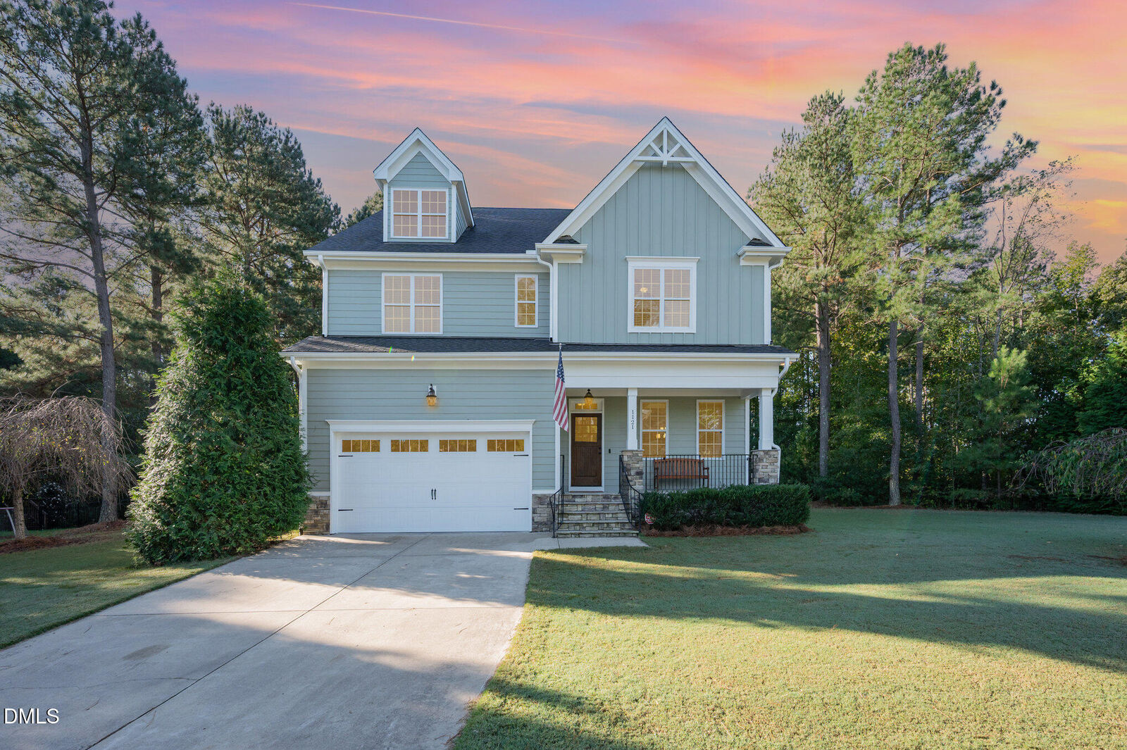 Property Photo: 1121 Whitecroft Drive NC 27603