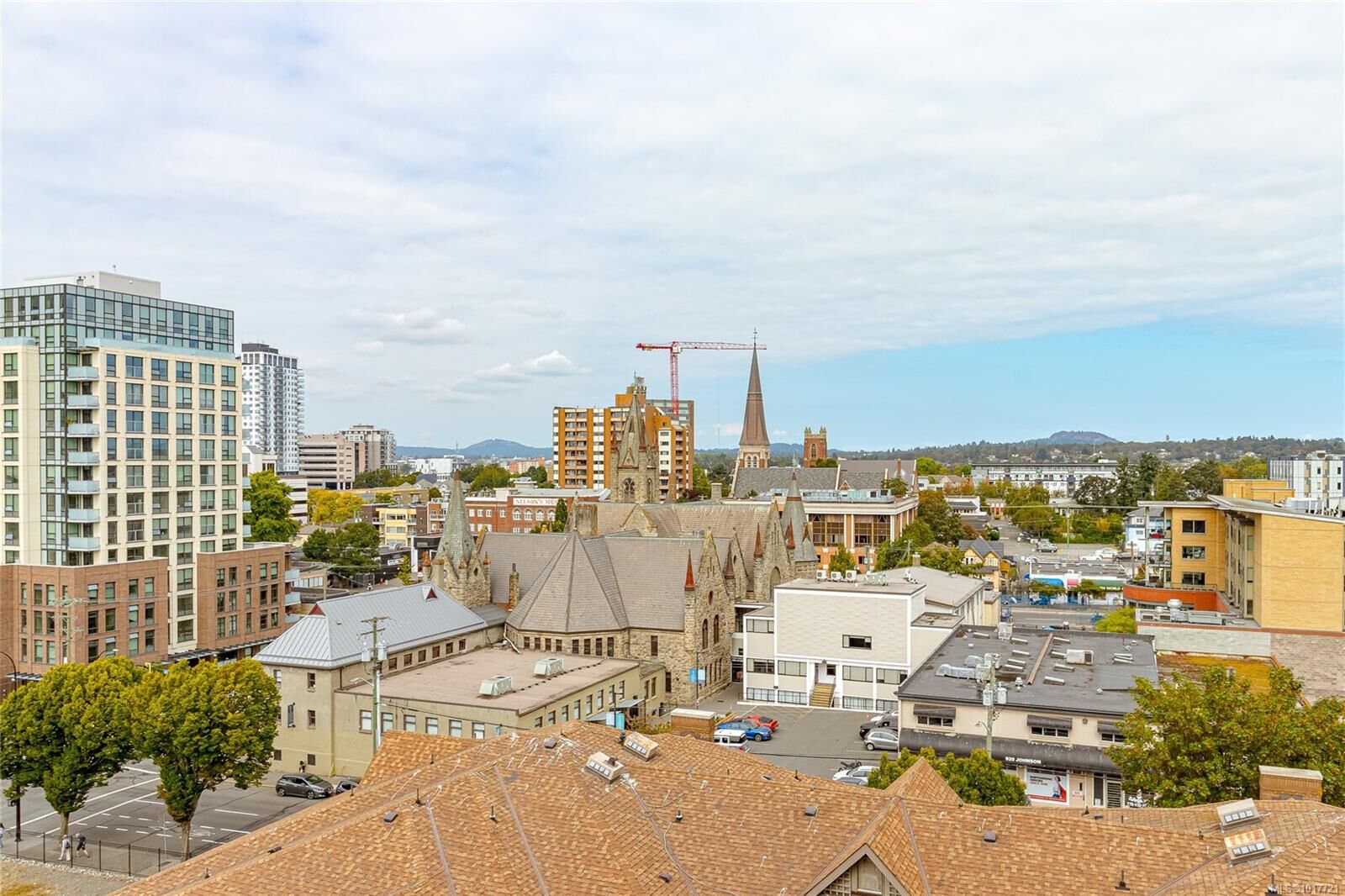 Property Photo: 930 Yates St 1008 BC V8V 4Z3