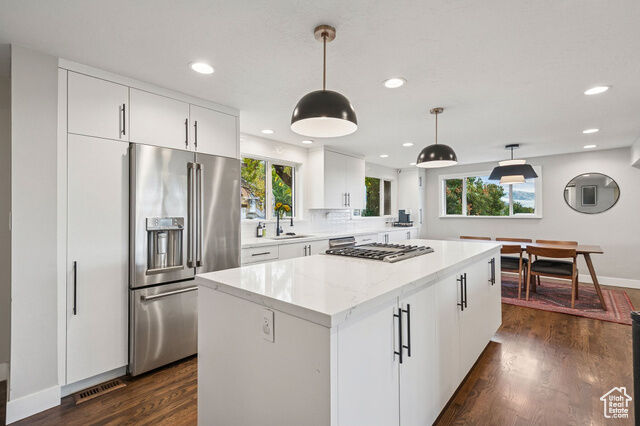 Property Photo: 1876 S 2600 E UT 84108