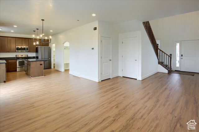 Property Photo: 290 S 1325 E UT 84040