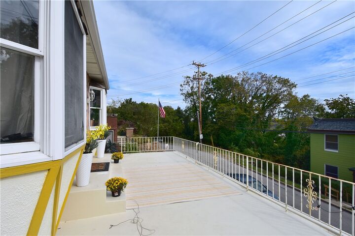 Property Photo: 2130 Pittview Ave PA 15212
