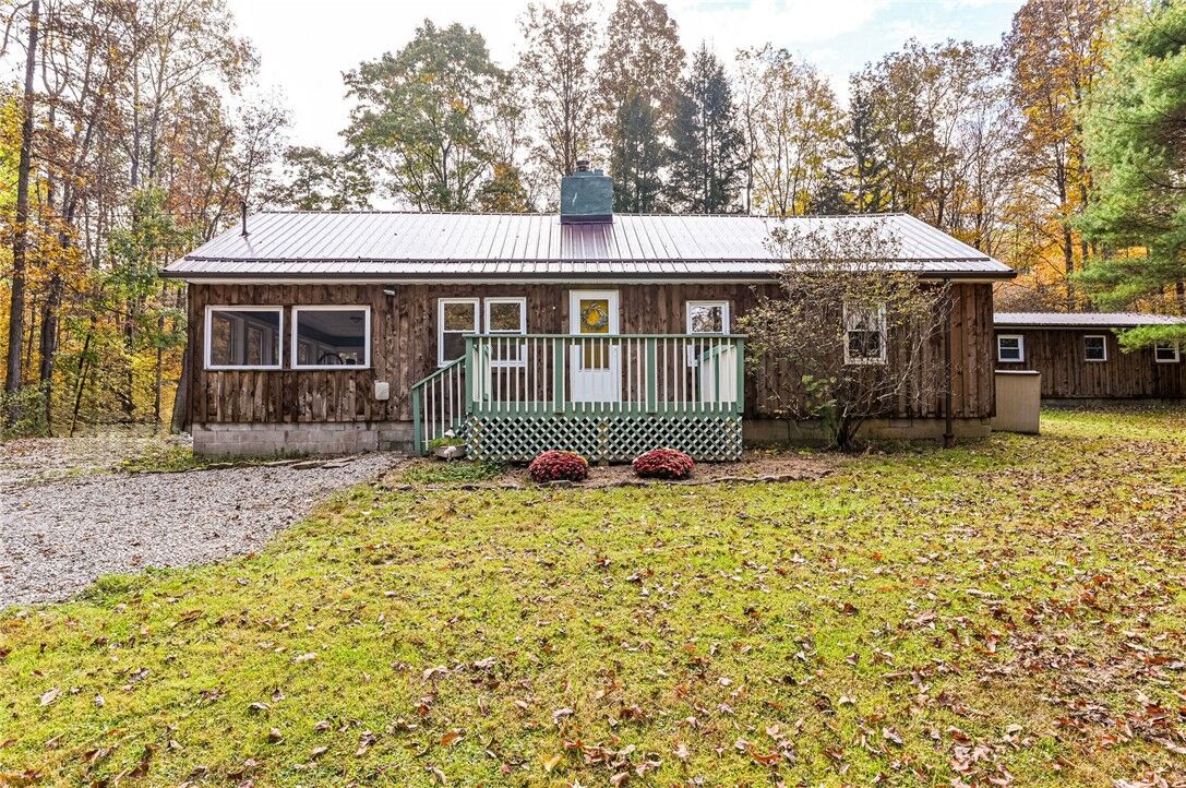 Property Photo: 730 Dipaola Ln PA 15622