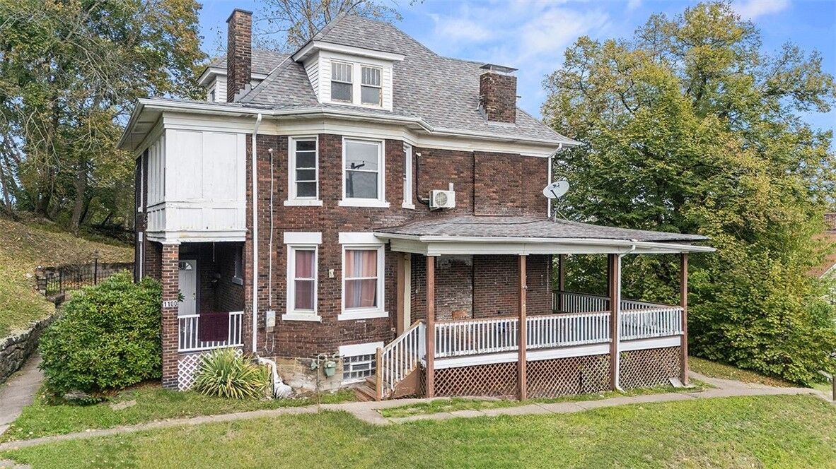 Property Photo:  1100 Tyndall St  PA 15204