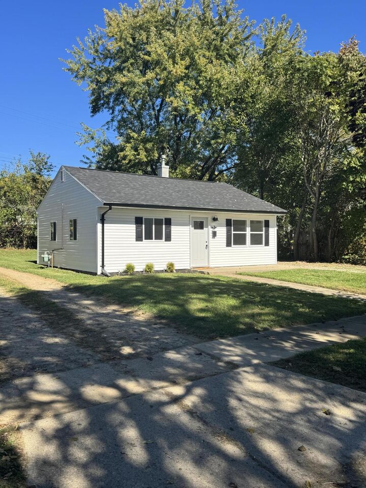 Property Photo:  1010 Heard Avenue  OH 45506