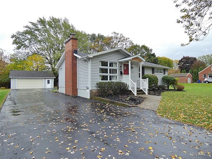 Property Photo:  183 N Harvest St  NY 14221