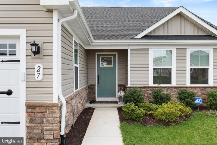 Property Photo: 27 Wyoming Way WV 25427