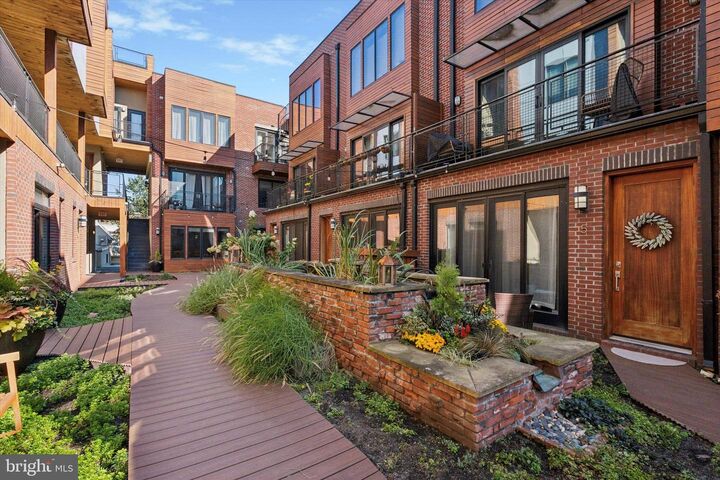 Property Photo: 1247 E Columbia Avenue 3 PA 19125