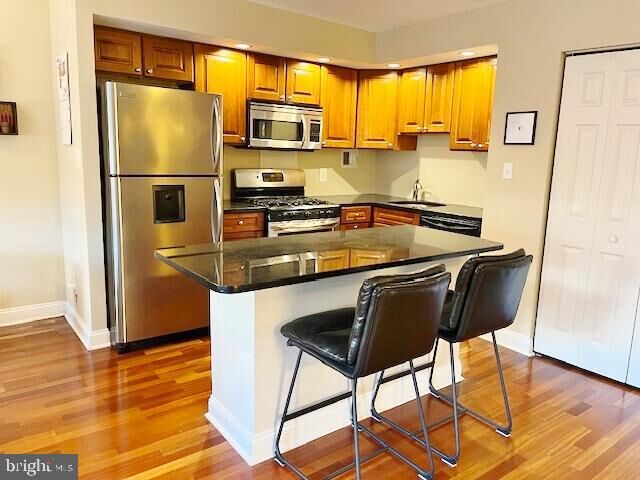 Property Photo: 2101 Chestnut Street 517 PA 19103