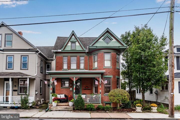 18 E Keller Street  Mechanicsburg PA 17055 photo