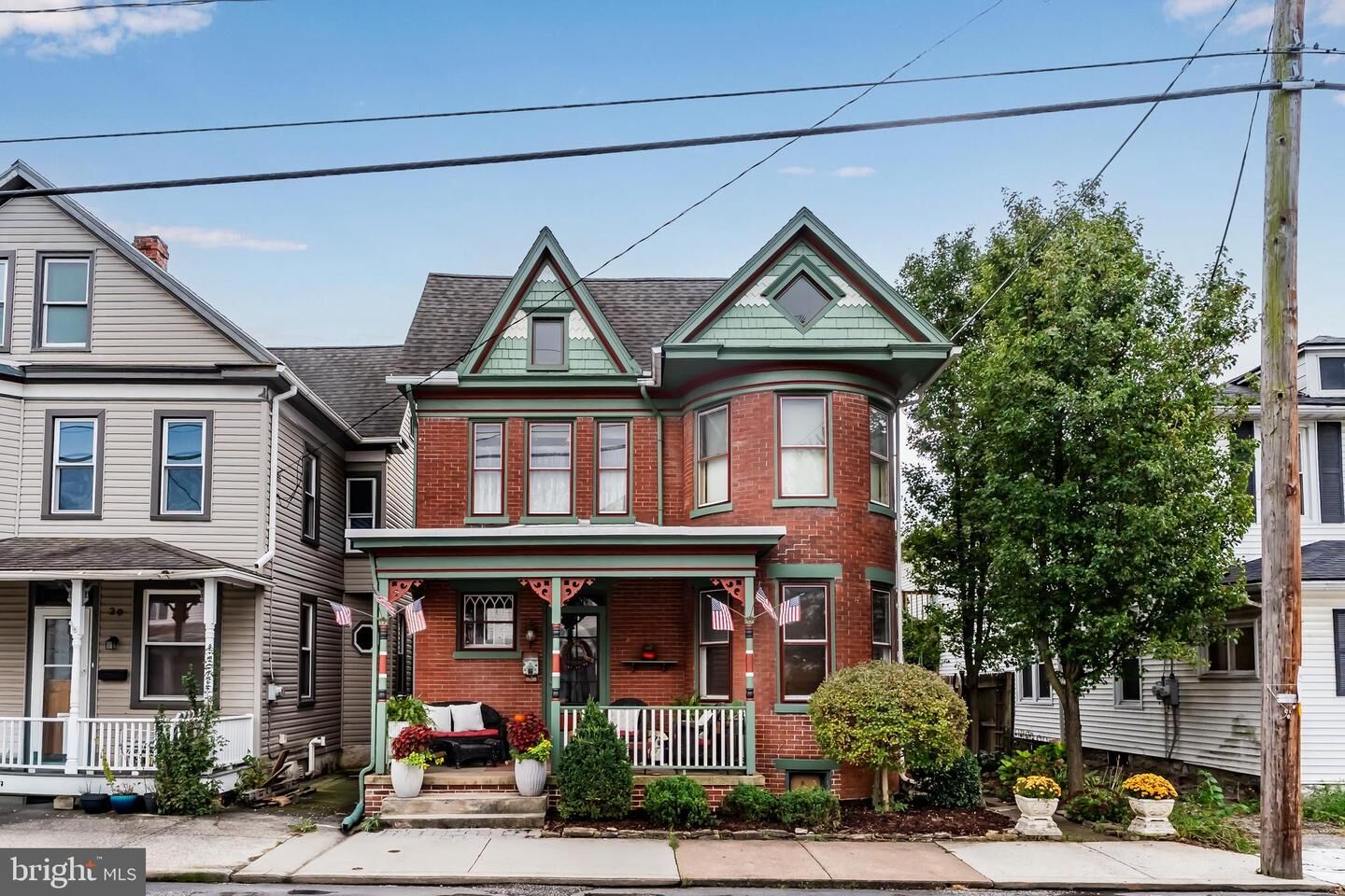 Property Photo:  18 E Keller Street  PA 17055 