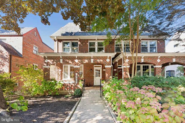 2814 38th Street NW  Washington DC 20007 photo