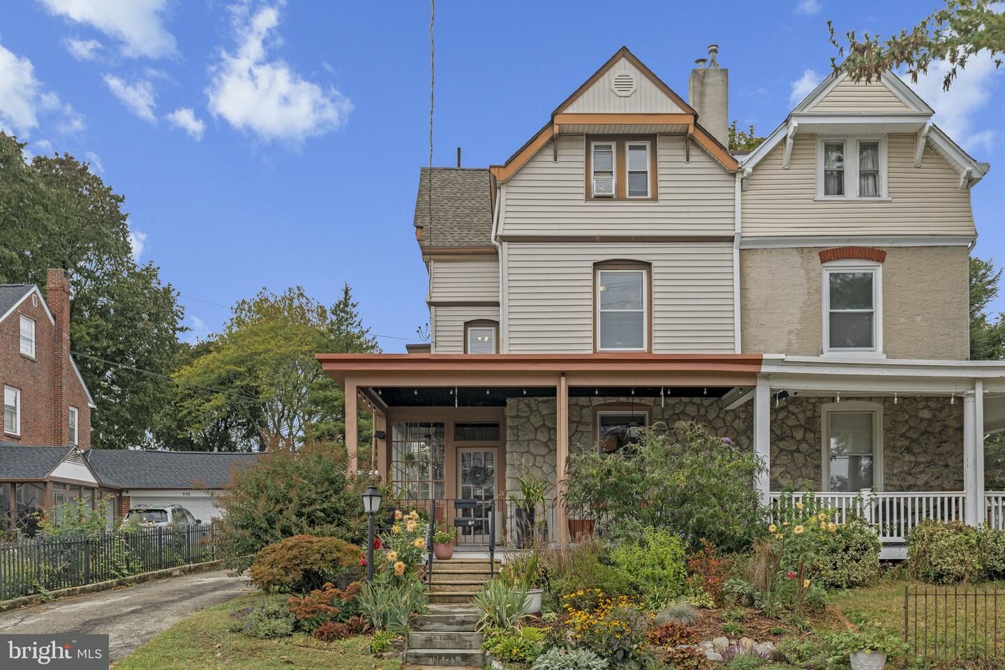 Property Photo: 562 Leverington Avenue PA 19128
